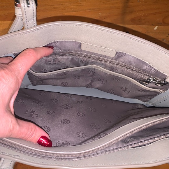 Tory Burch Triple Compartment Italian Pebbled Leather Tote Bag Taupe Color - Picture 8 of 12